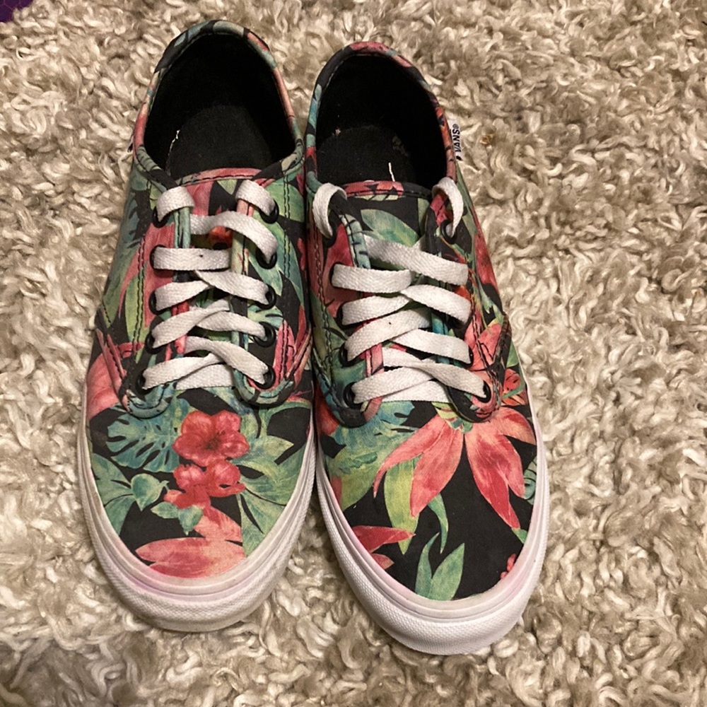 Floral Van’s size 8 women’s